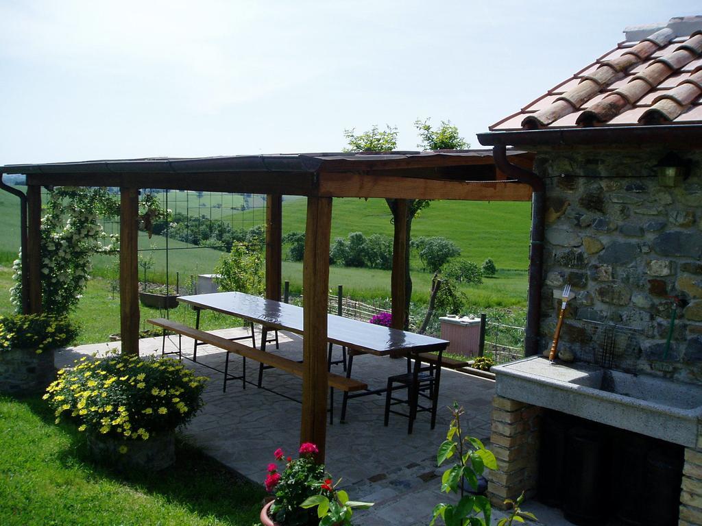 Agriturismo Podere Micitto Usi Bagian luar foto