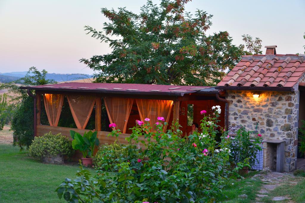 Agriturismo Podere Micitto Usi Bagian luar foto