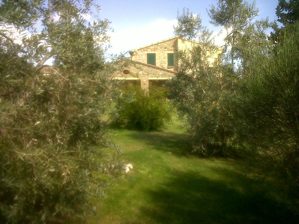 Agriturismo Podere Micitto Usi Bagian luar foto