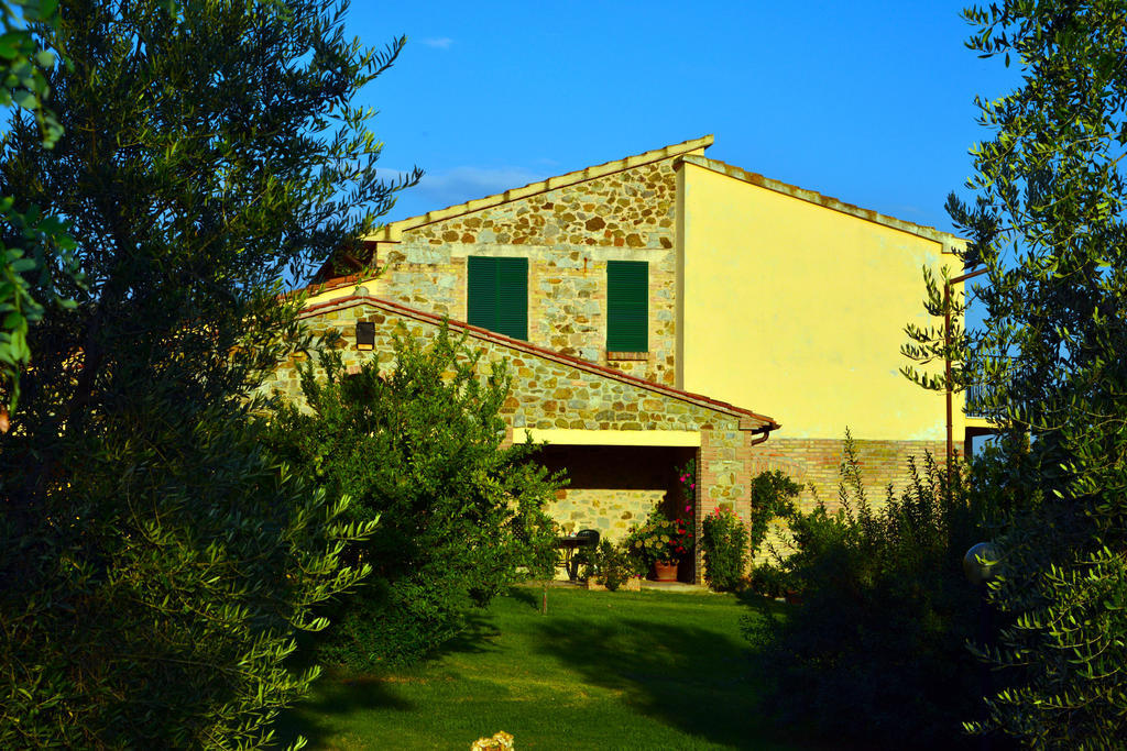Agriturismo Podere Micitto Usi Bagian luar foto