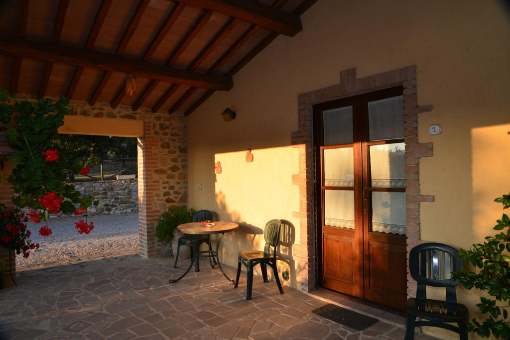 Agriturismo Podere Micitto Usi Ruang foto