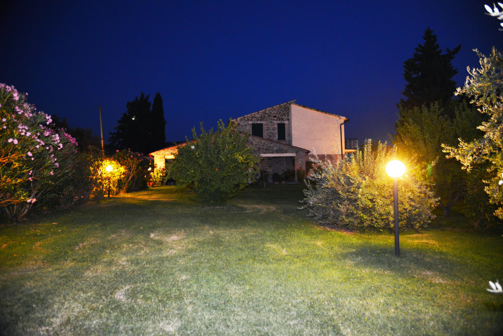 Agriturismo Podere Micitto Usi Bagian luar foto